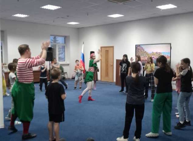 Группа «Калейдоскоп» выступила для детей из Белгородской области